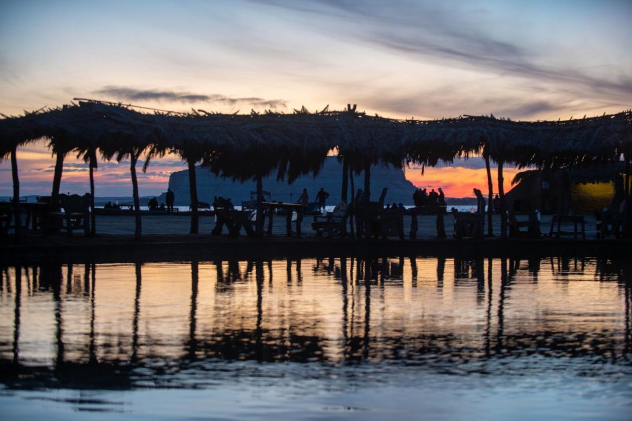 Taghaghien Island Resort シワ・オアシス エクステリア 写真